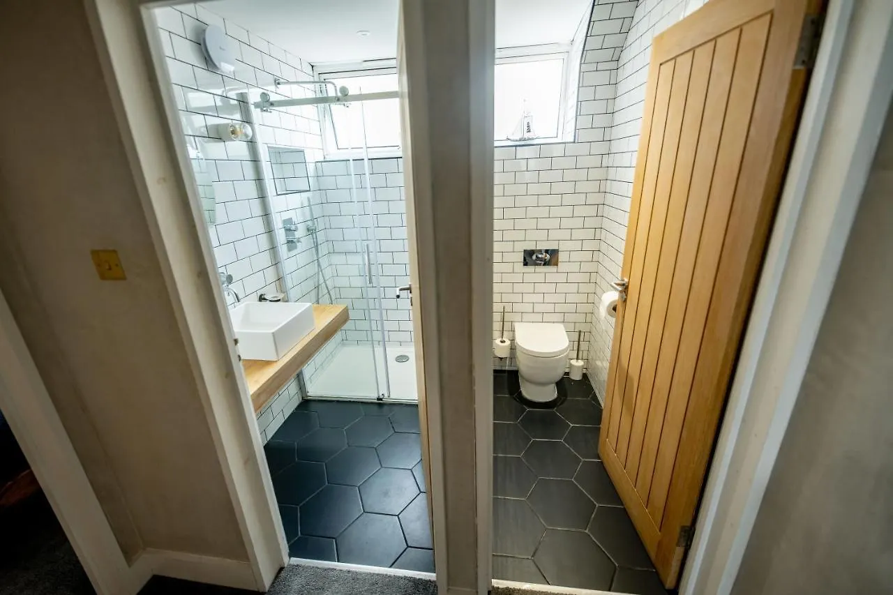 Entire Apartment In The Heart Of Brighton Lanes 0*,